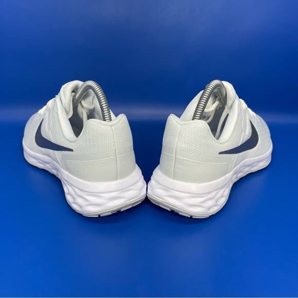 NEW Nike Revolution Six Next Nature Athletic Shoes Platinum White Silver - Picture 5 of 9